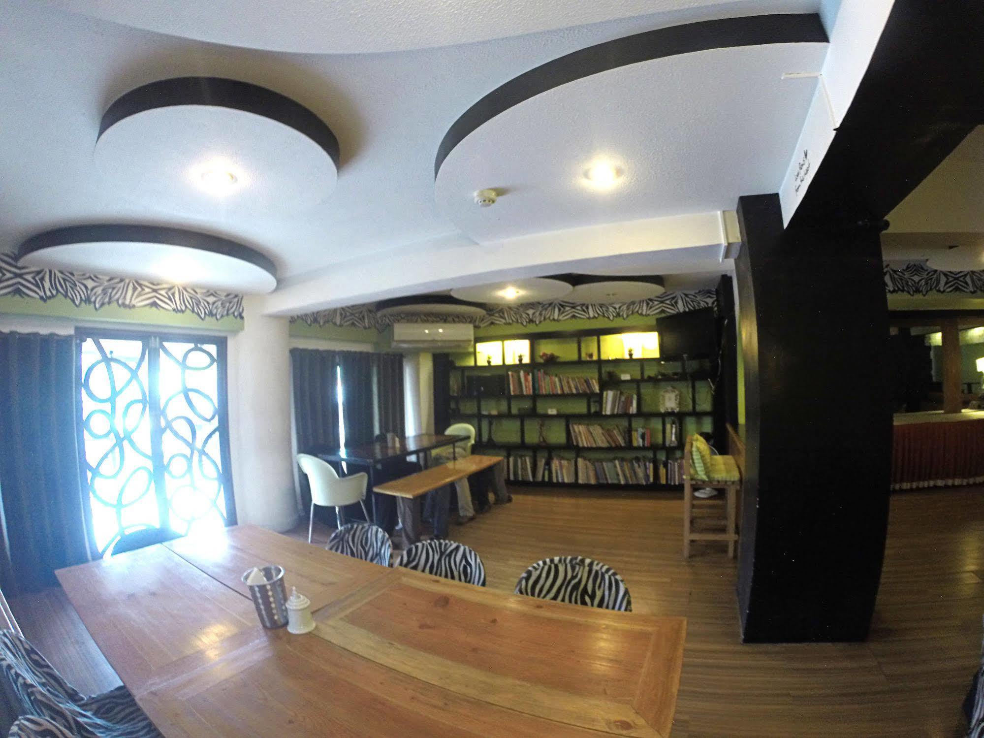 Urban Inn Iloilo Exterior photo